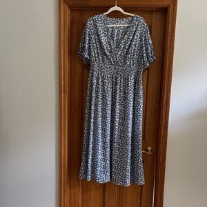 Chic Soul Blue Floral V-Neck Midi Dress